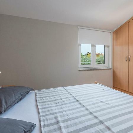 Apartment Green With Balcony Nova Vas (Porec) Exterior foto