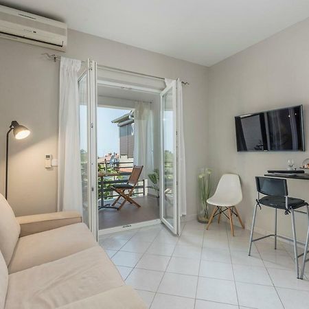 Apartment Green With Balcony Nova Vas (Porec) Exterior foto