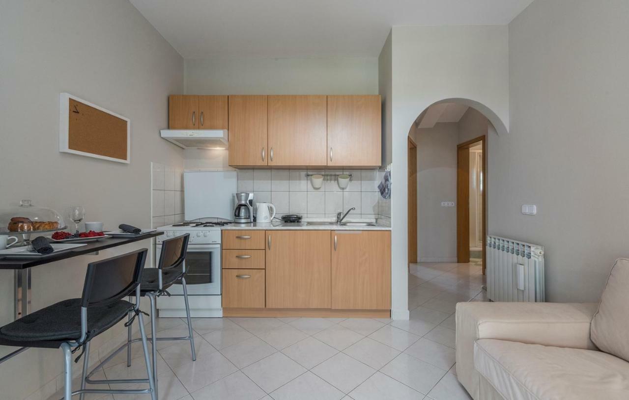 Apartment Green With Balcony Nova Vas (Porec) Exterior foto