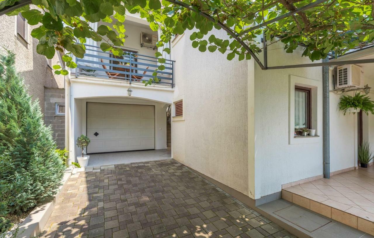 Apartment Green With Balcony Nova Vas (Porec) Exterior foto