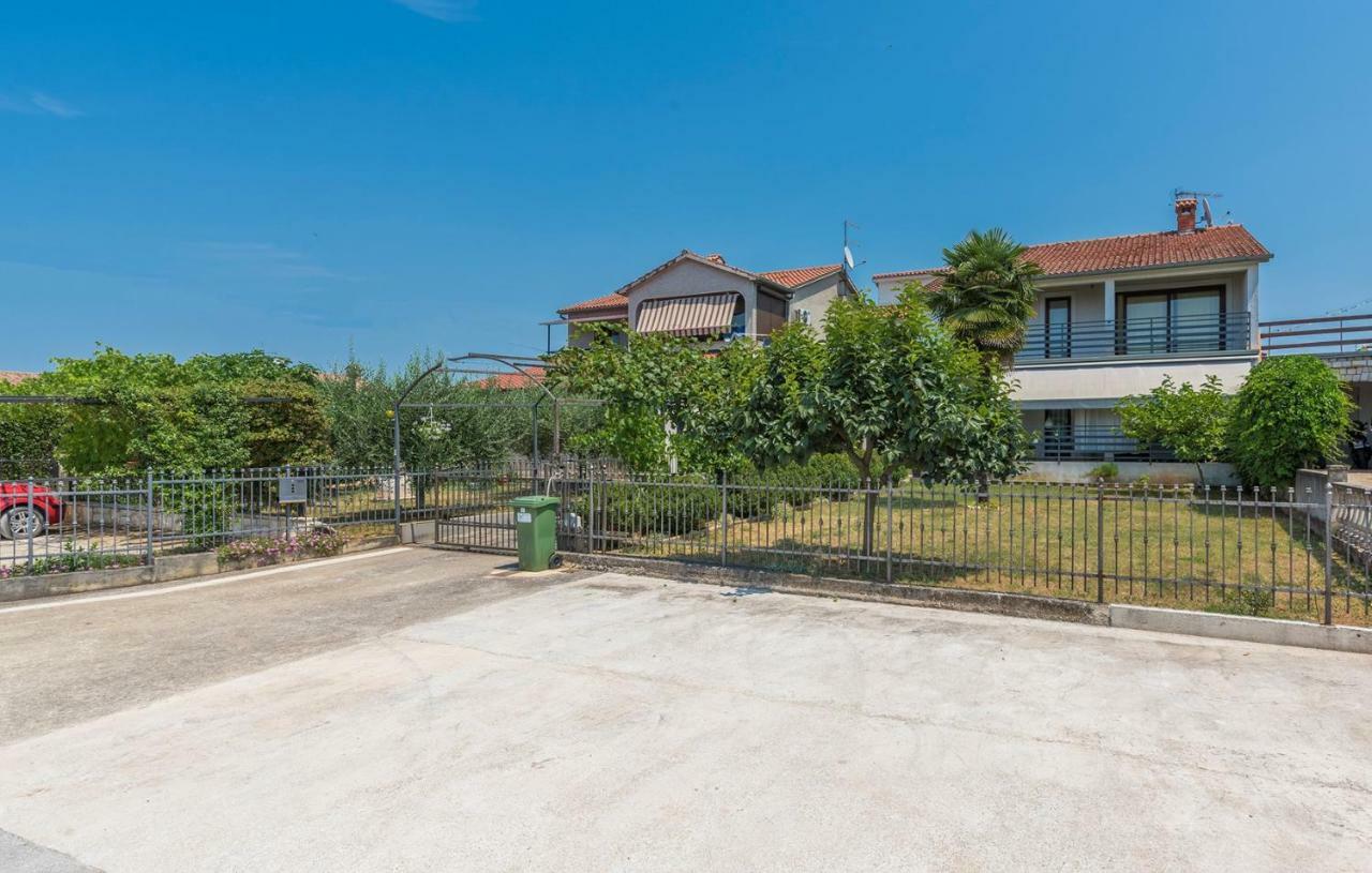 Apartment Green With Balcony Nova Vas (Porec) Exterior foto