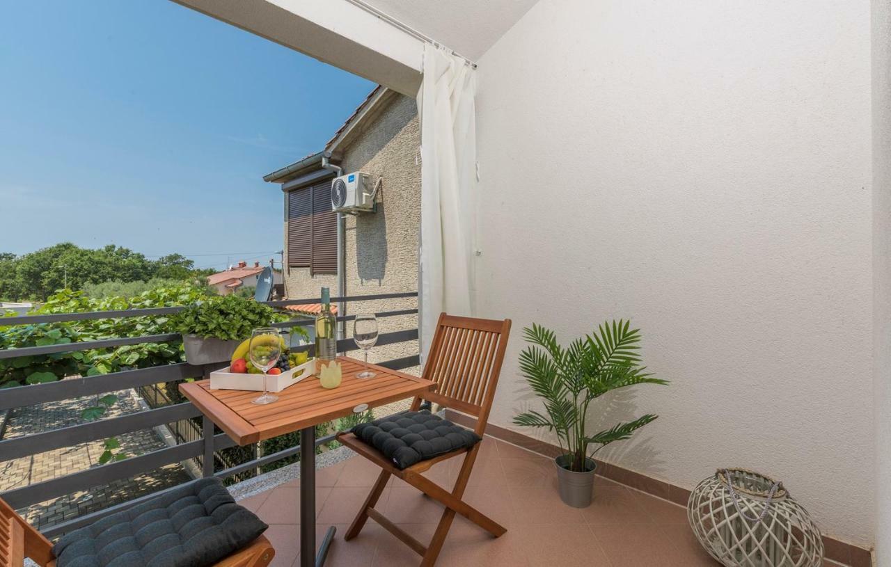 Apartment Green With Balcony Nova Vas (Porec) Exterior foto